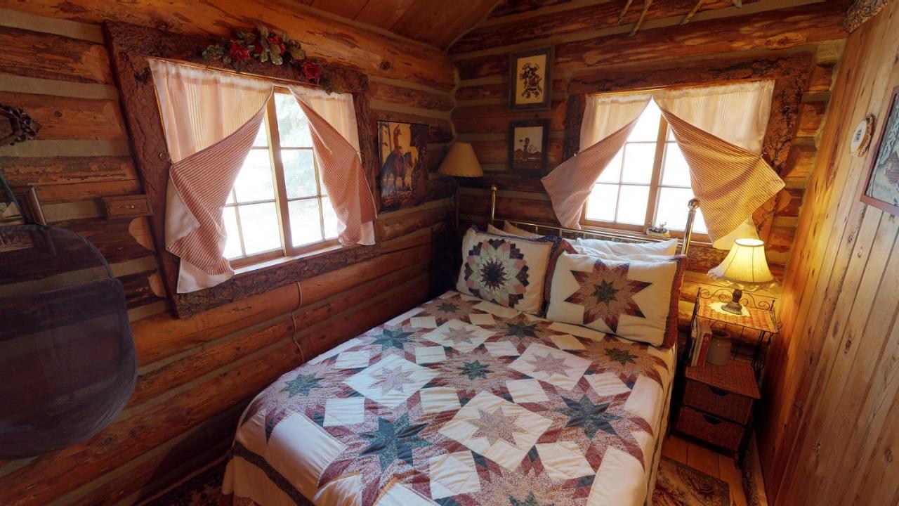 Cabin By The Creek With High Speed Wifi Red River Buitenkant foto