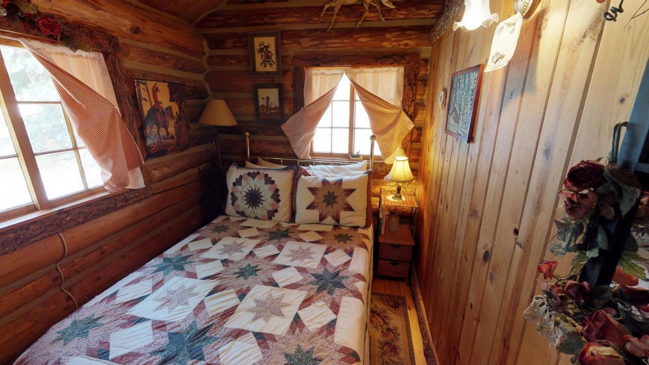 Cabin By The Creek With High Speed Wifi Red River Buitenkant foto